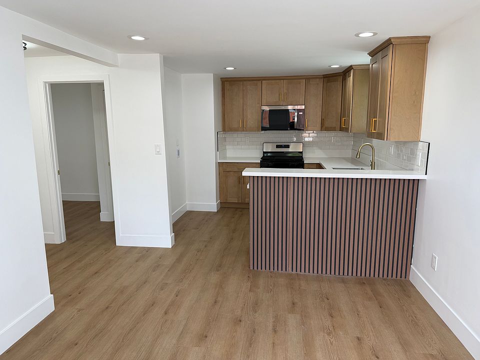 1st image of 2821 Gay St