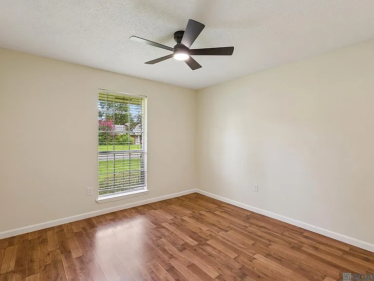 9888 Grand Teton Ave — Photo 7