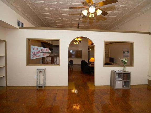 4th image of 604 E Leon St
