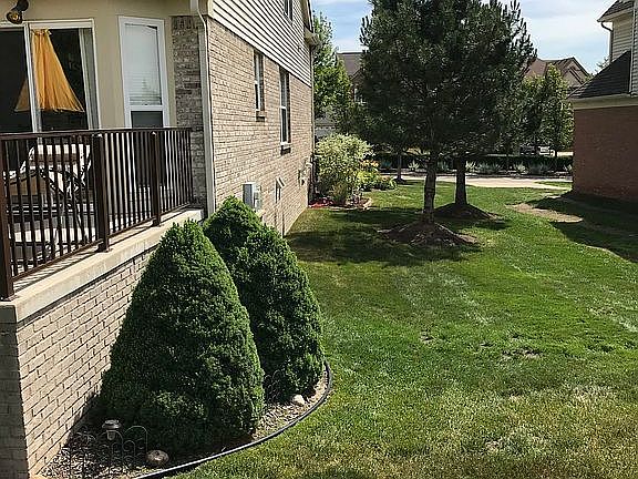 5th image of 16969 Carriage Way #154