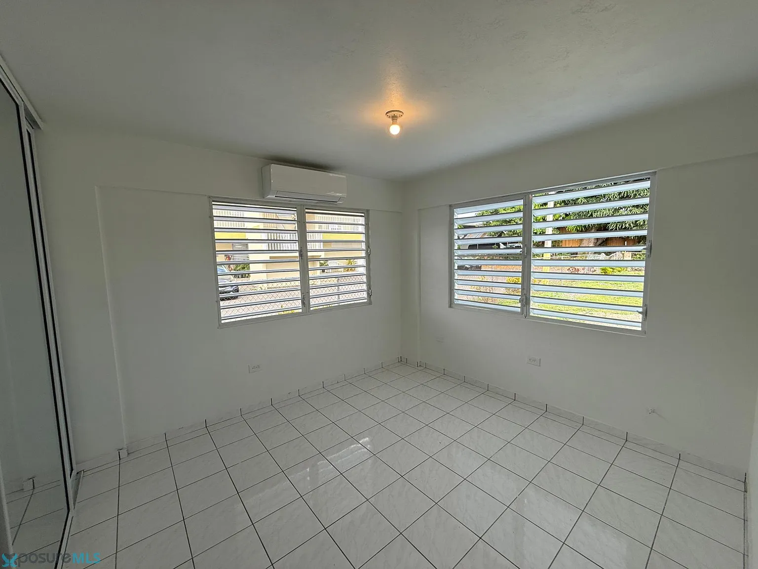 2 bed, 1.0 bath, 1100 sqft, $1,000 — Photo 4