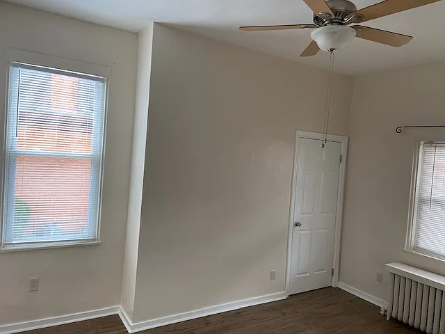 3927 Hoosac St — Photo 2