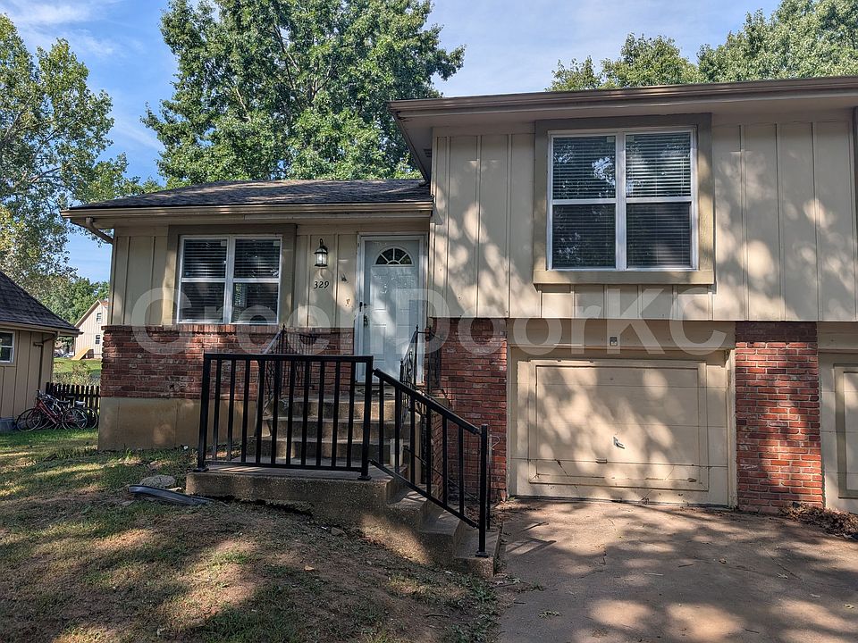 1st image of 329 S Cardinal Dr