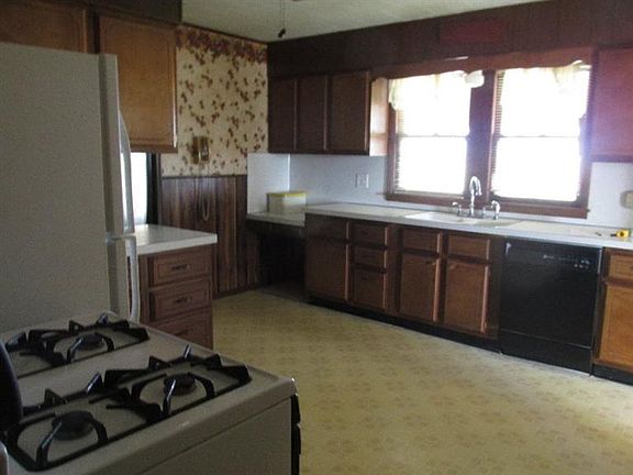 4th image of 02935 G Ave