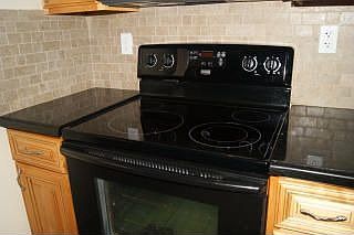 2nd image of 1061 E 19th St