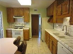 3rd image of 8694 Chestnut Cir