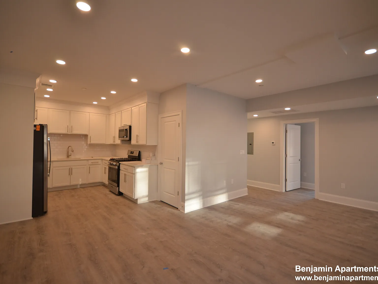 4 bed, $5,000 — Photo 4