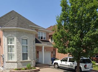 74 Muskox Dr #11, Toronto, ON M1B 6E5