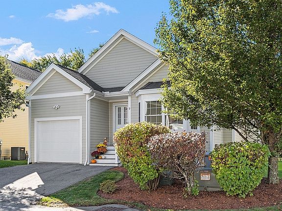 4th image of 9 Denworth Bell Cir #9