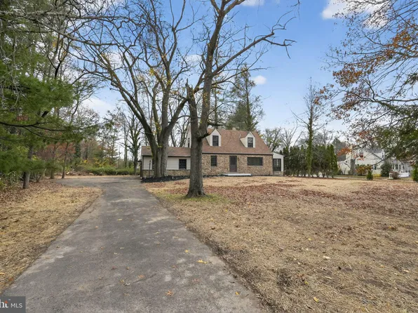 1698 Penllyn Blue Bell Pike, Blue Bell, PA 19422