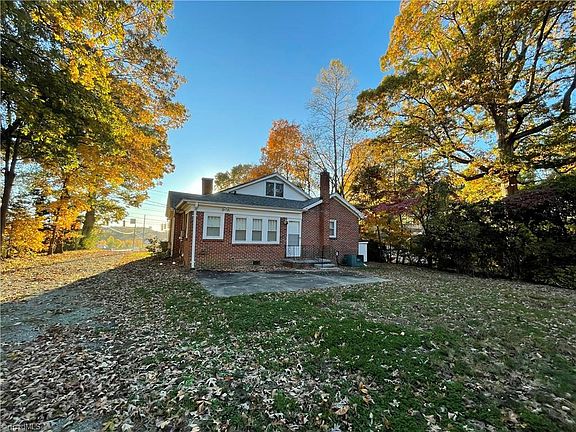 4th image of 2012 Chapel Hill Rd