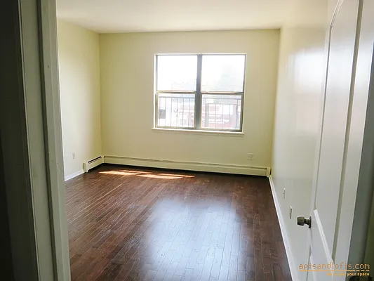 Rented by aptsandlofts.com | media 18