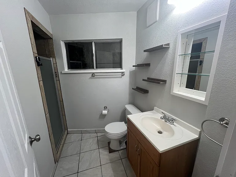 1854 Morrison St — Photo 19