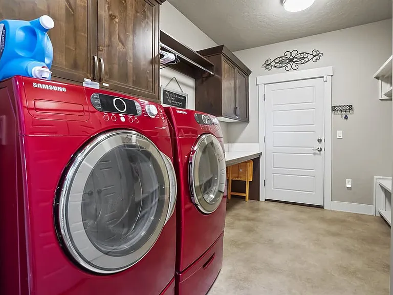 Laundry Room Cabinet