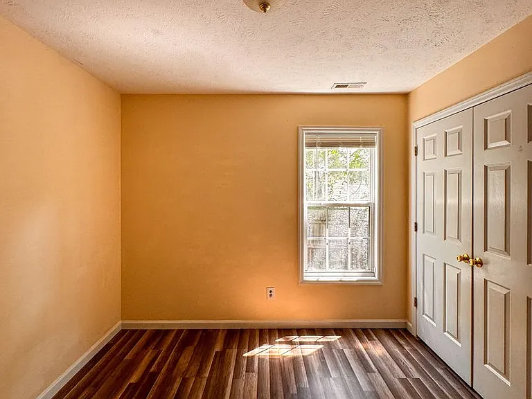 118 Jefferson Dr — Photo 9