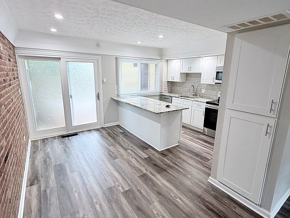 4th image of 5822 Spotswood Dr #5822