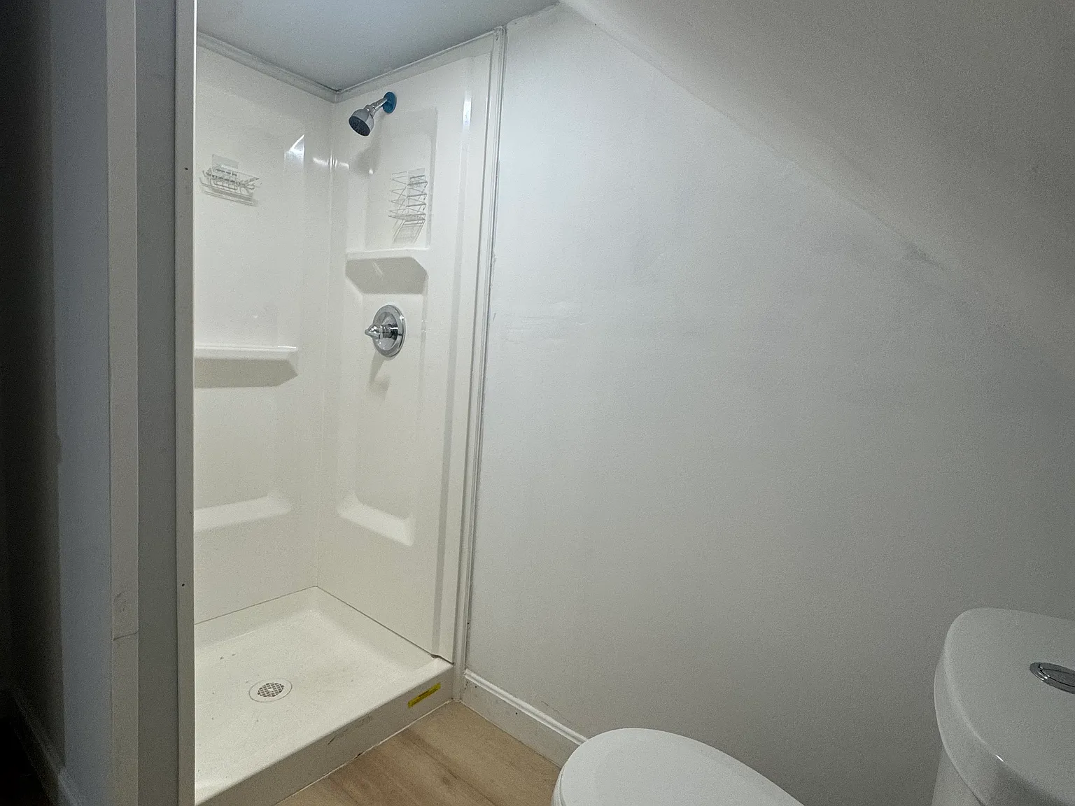 1 bed, 840 sqft, $1,550 — Photo 4