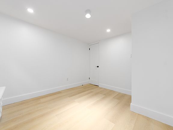 5th image of 224 W 17th St APT 1F