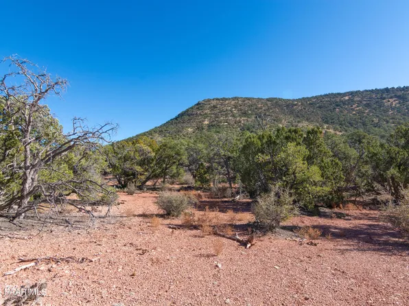 W Harvest Moon Rd, Seligman, AZ 86337