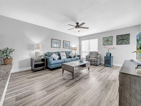 3rd image of 1 Windrush Blvd APT 30