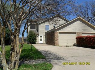 1401 Palmnold Cir E, Fort Worth, TX 76120
