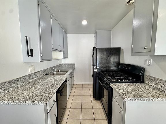 5th image of 3419 Club Dr APT 11