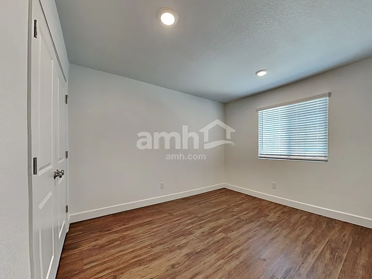 4239 W Saint Charles Ave — Photo 15