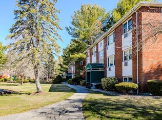 1 Colonial Dr #1B, Andover, MA 01810