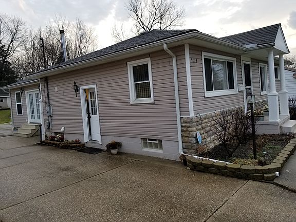 3rd image of 528 Lynn Dr