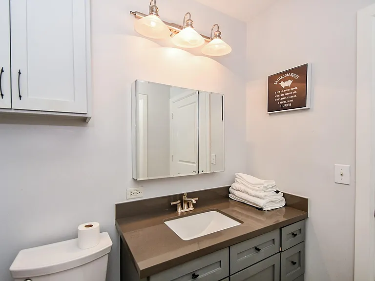 1900 Genesee St #104 — Photo 27