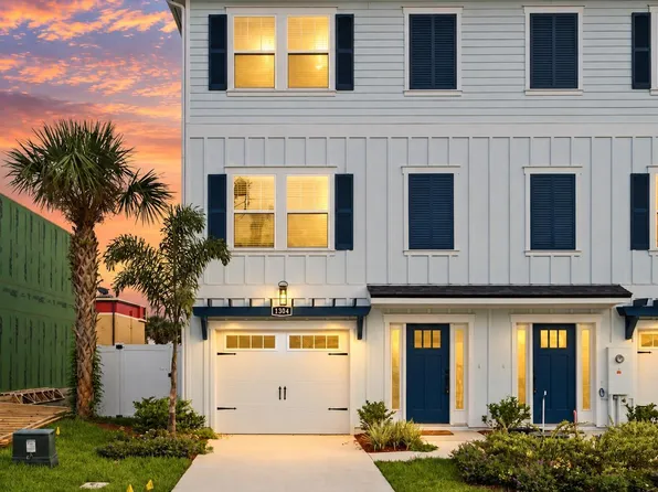 1304 1ST Avenue N, Jacksonville Beach, FL 32250