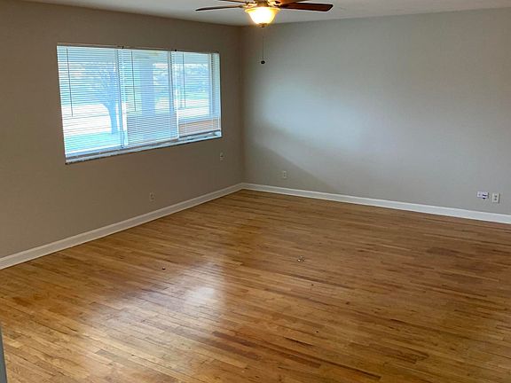 4th image of 3105 Hunsinger Ln