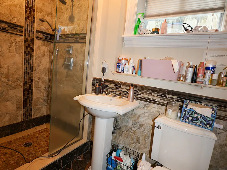 127 Nonantum St #B — Photo 35