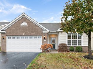 2733 Beacon Point Cir, Elgin, IL 60124