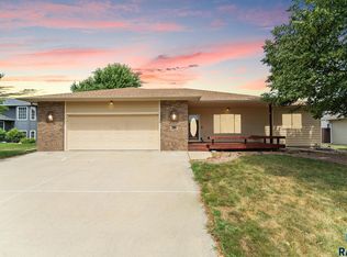 204 W Hackberry St, Brandon, SD 57005