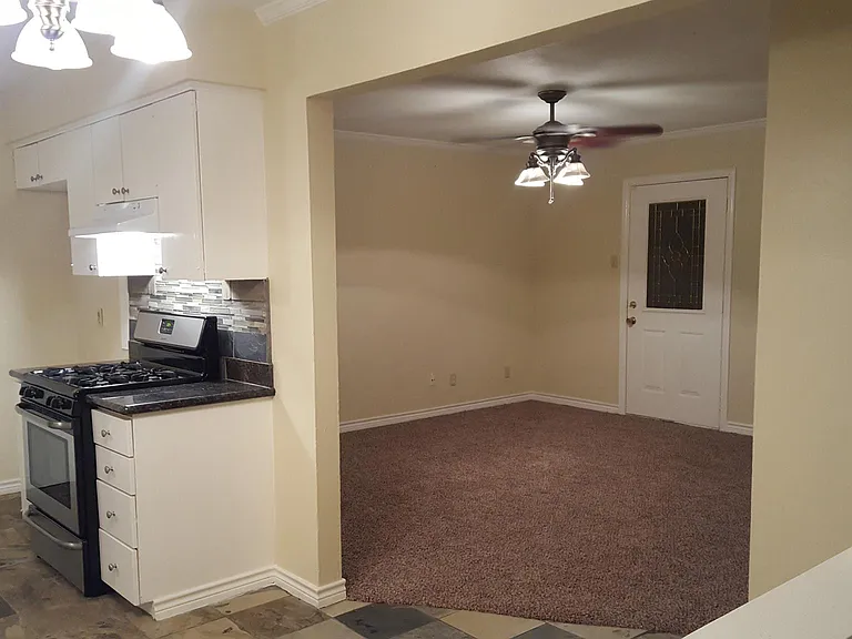 915 Meadow Mead Dr — Photo 12