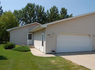 317 6th Street Cir SW, Watertown, SD 57201