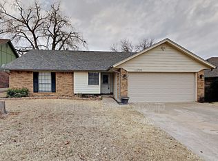 11709 SW 3rd St, Yukon, OK 73099