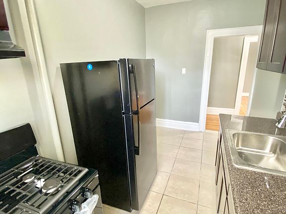 2nd image of 100 Chestnut St #21