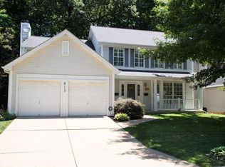 913 Big Bend Station Dr, Valley Park, MO