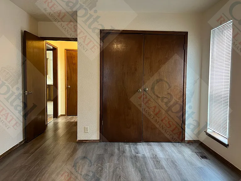 6717 W Britton Rd — Photo 21