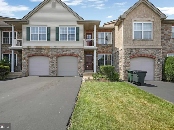 61 Sunrise Ct, Feasterville, PA 19053