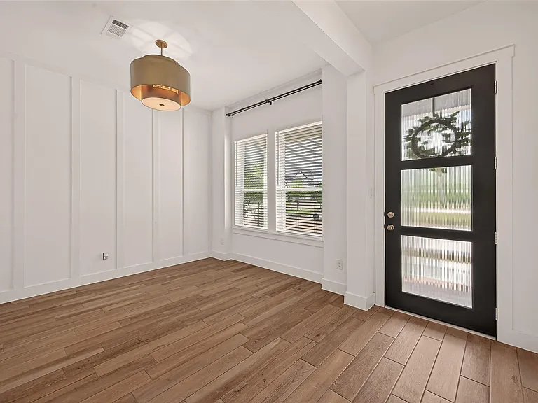 18406 Generous Ln — Photo 4