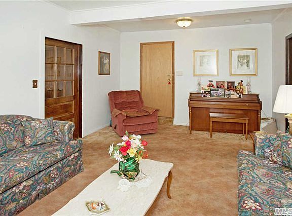 3rd image of 9245 222nd St