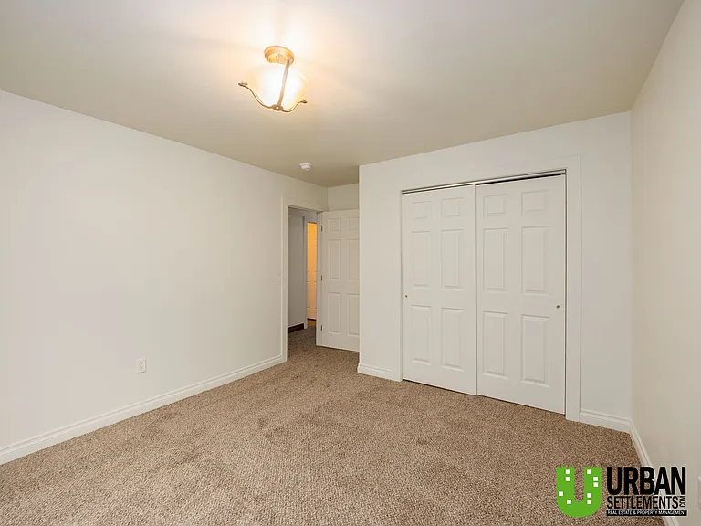 1511 W Gardner Ave — Photo 14