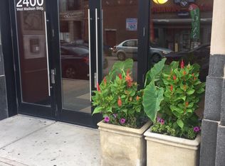 2400 W Madison St #6D, Chicago, IL