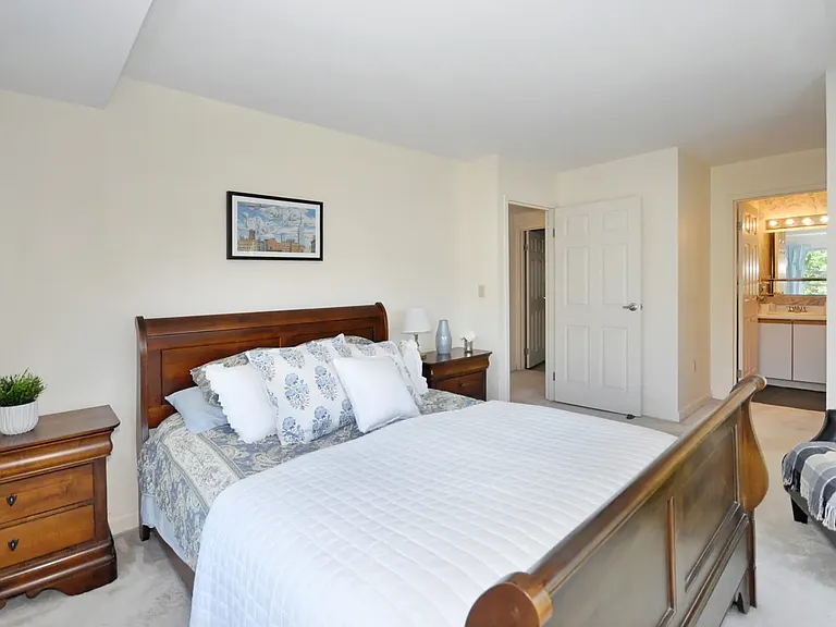 1 Watermill Pl #306 — Photo 21