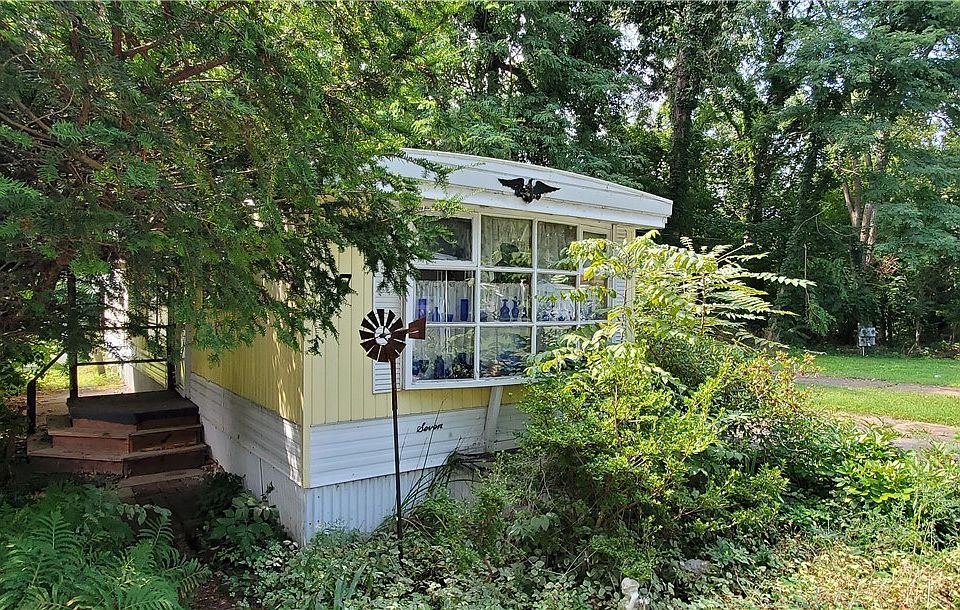 2nd image of 7 Elderberry Cir