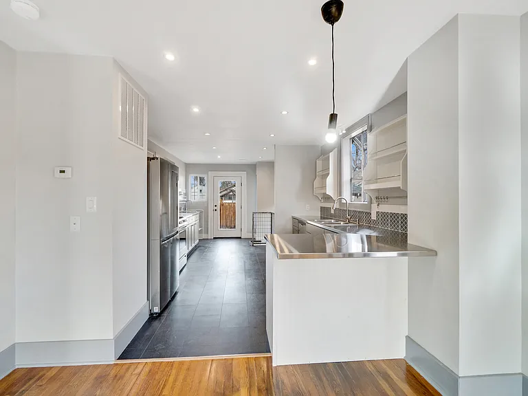 840 Hill Ave — Photo 14