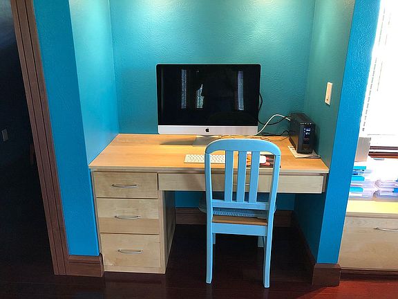 Built-in office desk